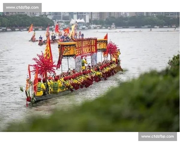 2017厦门龙舟比赛精彩纷呈，传统文化与现代竞技的完美融合